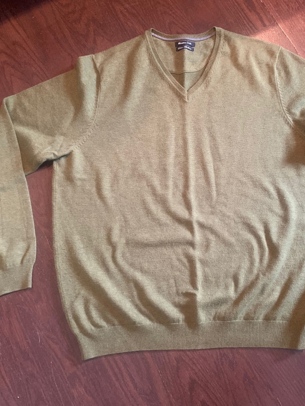 Massimo Dutti men's v neck sweater